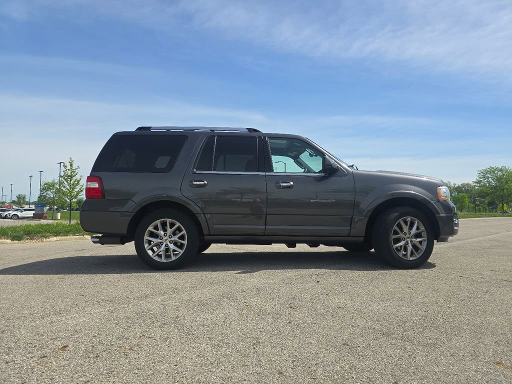 Used 2016 Ford Expedition Limited w/ Equipment Group 301A AWD/4WD image 18