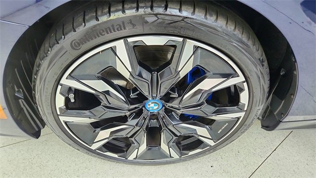 Used 2025 BMW i5 eDrive40i w/ M Sport Package image 58