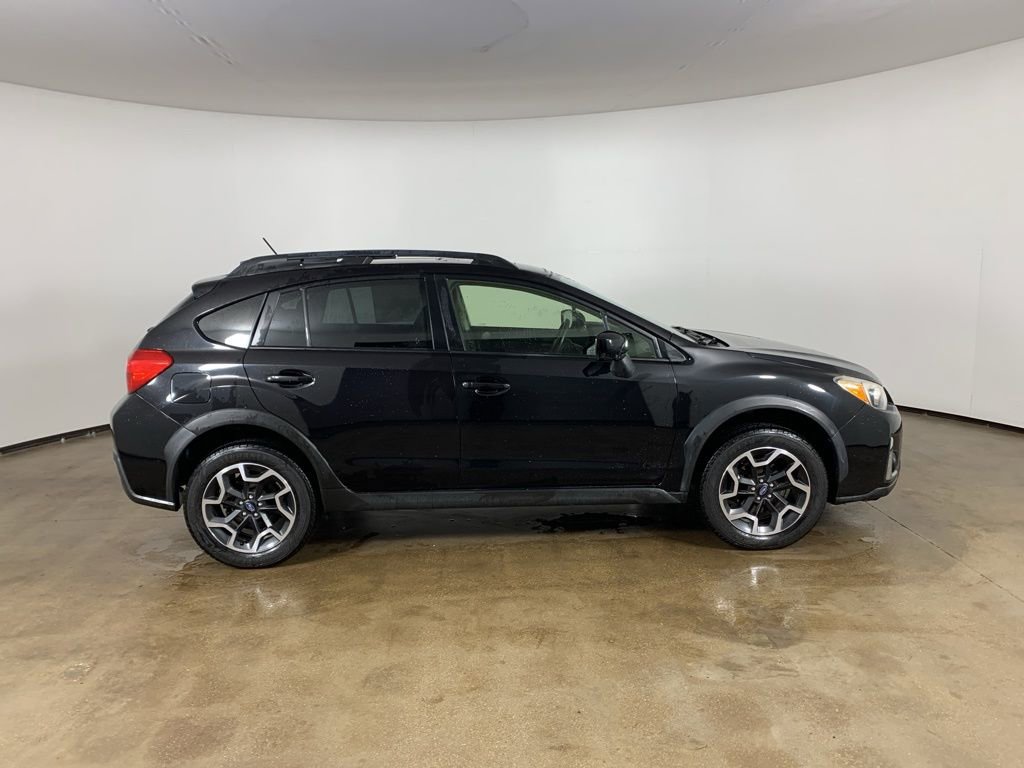 Used 2016 Subaru Crosstrek 2.0i Premium w/ Moonroof Package image 7