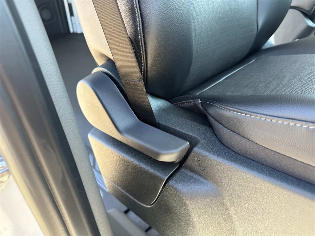 New 2025 Ford Transit 250 Low Roof image 21