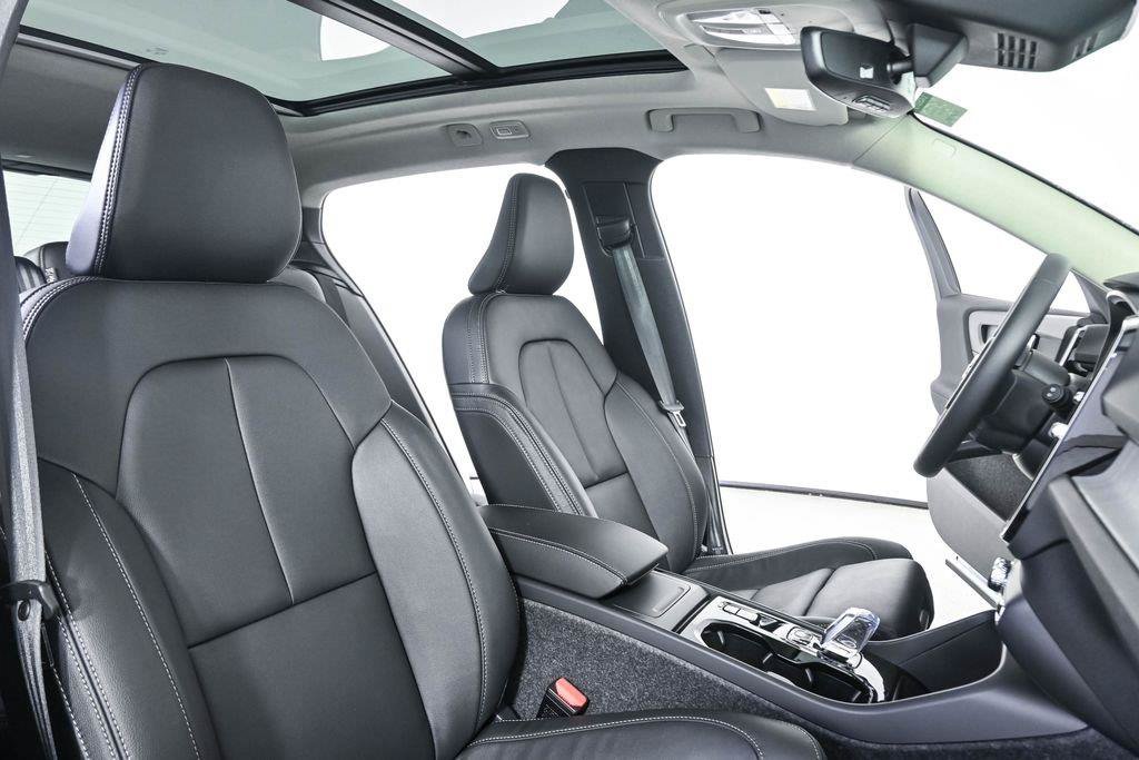 New 2026 Volvo XC40 B5 Plus w/ Protection Package Premier AWD/4WD image 22