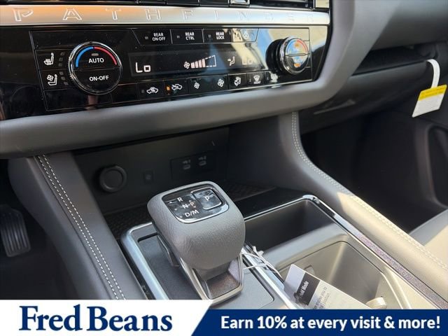 New 2026 Nissan Pathfinder Platinum image 18