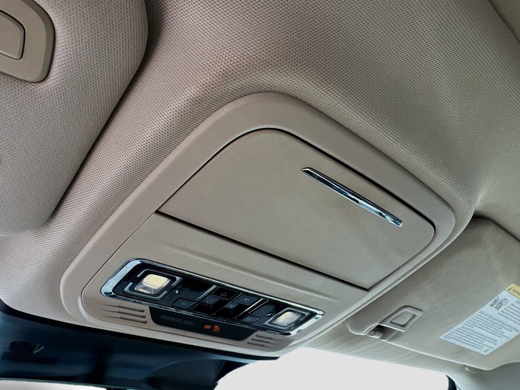 Used 2020 Lincoln Corsair Reserve w/ Equipment Group 201A image 12