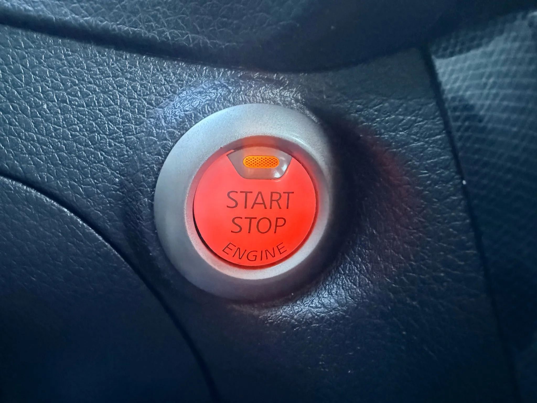 Used 2017 Nissan Sentra SR image 4