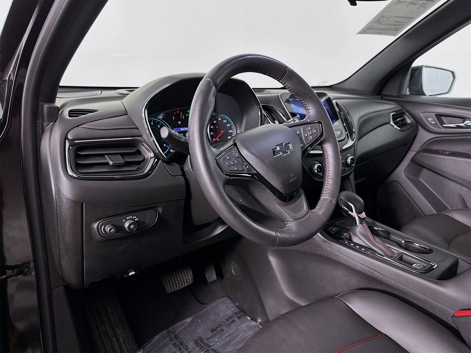 Used 2022 Chevrolet Equinox RS w/ RS Leather Package image 9
