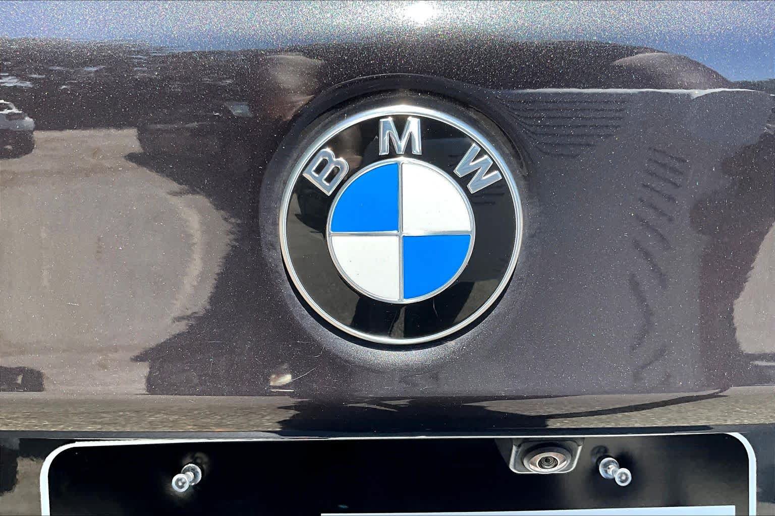 Used 2022 BMW 530i w/ Premium Package RWD image 31