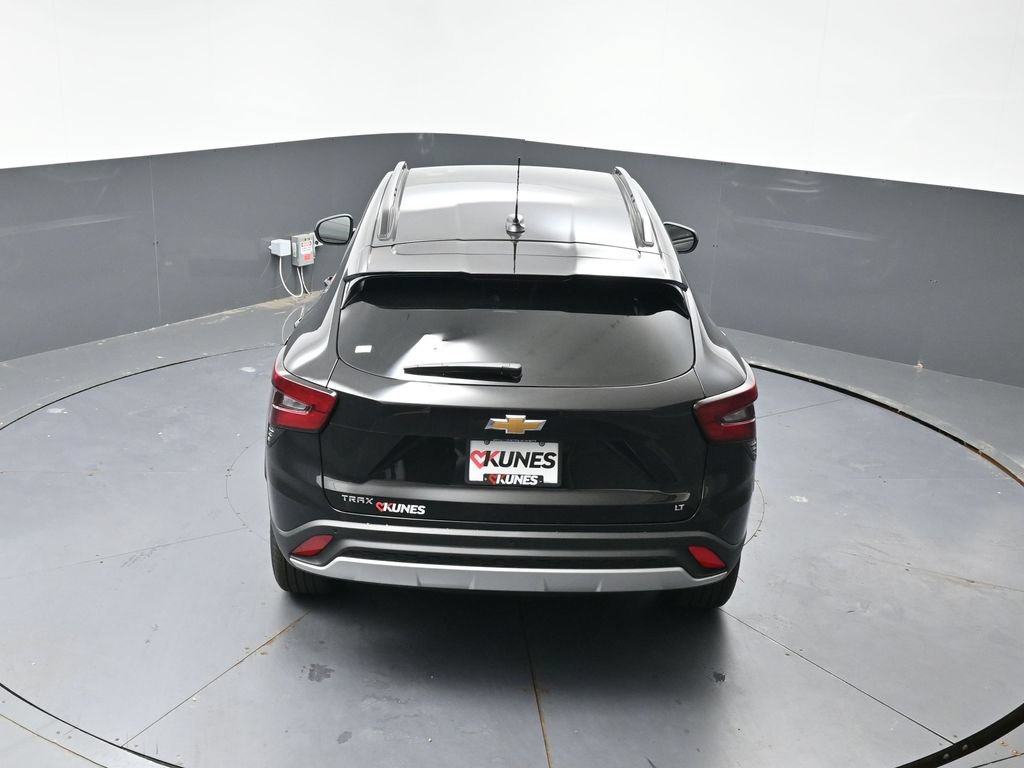 New 2026 Chevrolet Trax LT w/ Driver Confidence Package FWD image 35