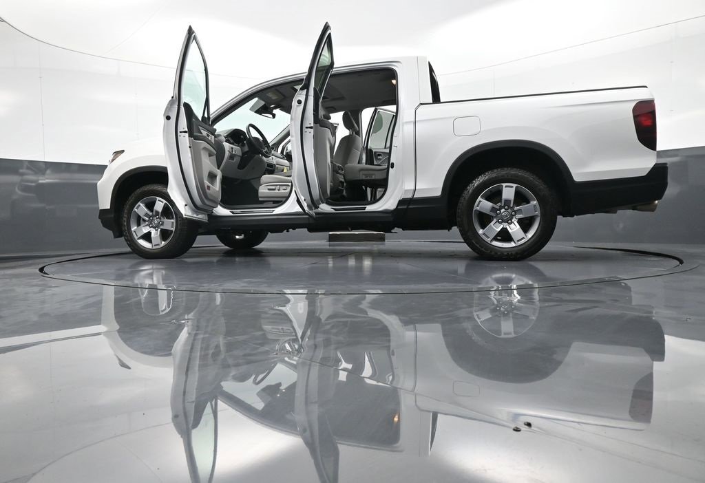 Certified 2025 Honda Ridgeline RTL image 49