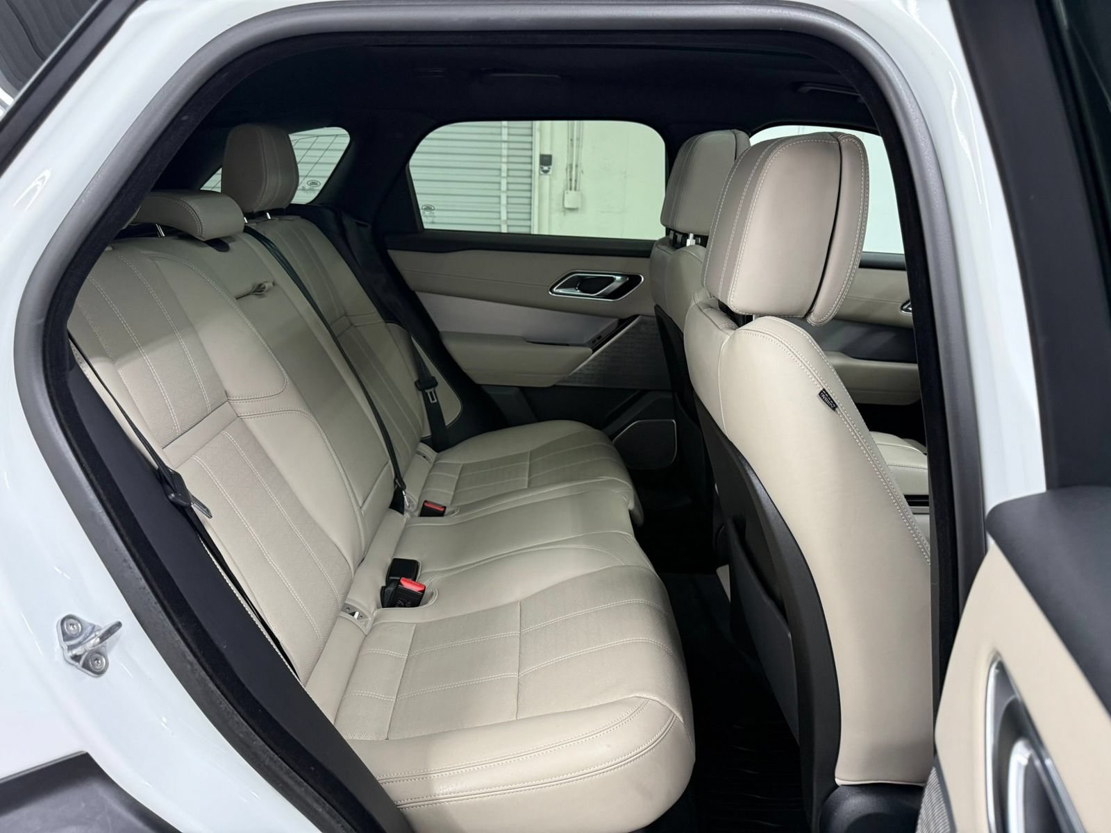 Used 2019 Land Rover Range Rover Velar R-Dynamic HSE AWD/4WD image 40