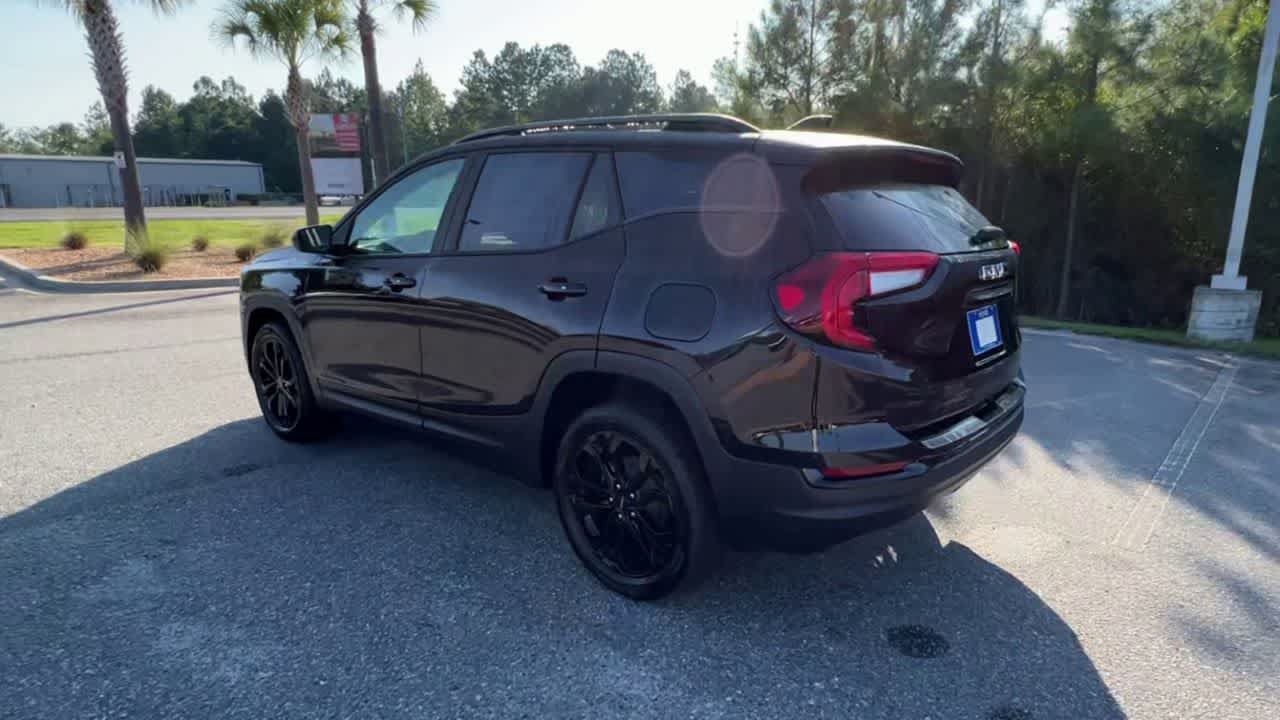 Used 2022 GMC Terrain SLE w/ Driver Convenience Package FWD image 7