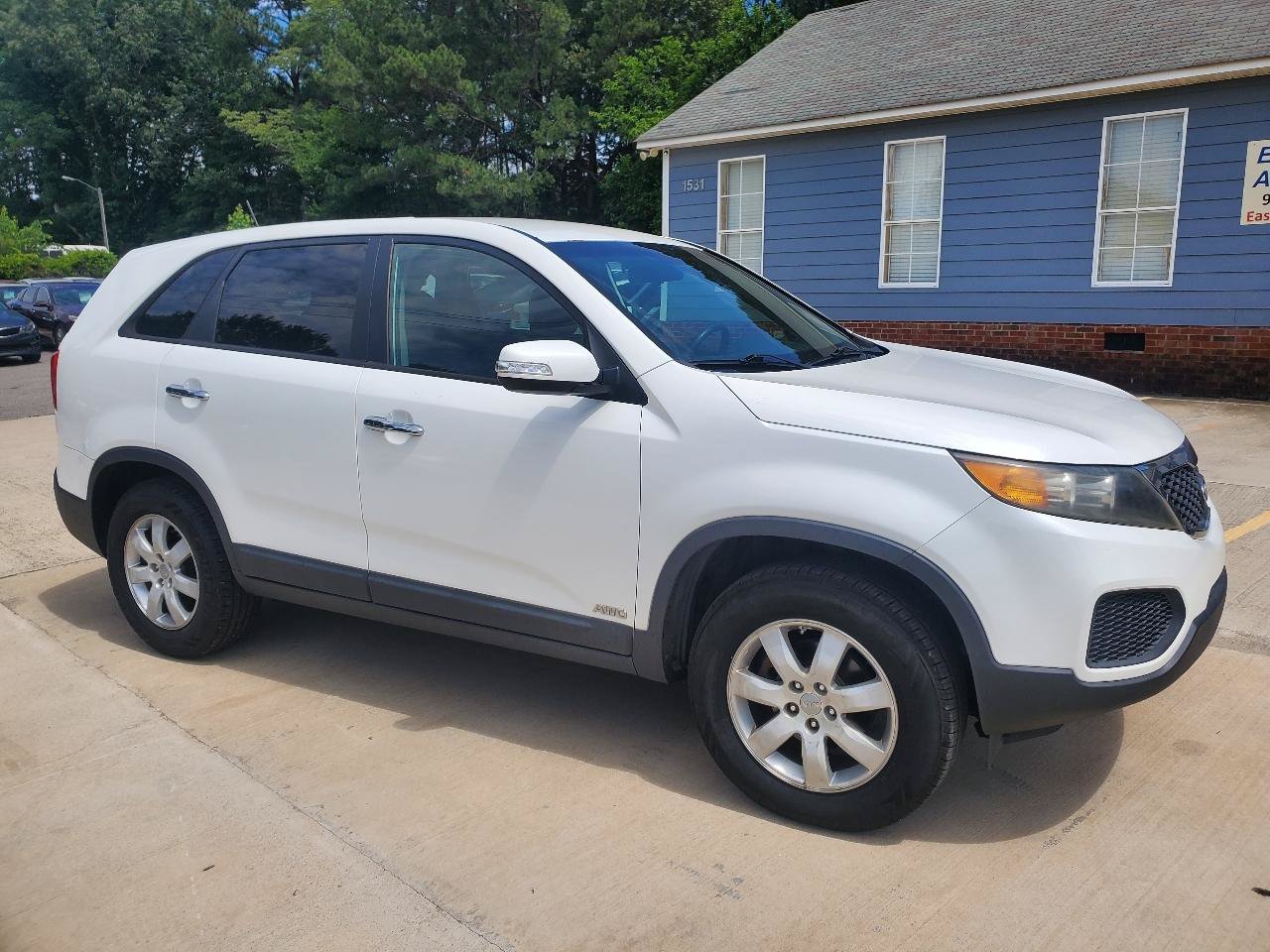 Used 2013 Kia Sorento LX AWD/4WD image 3