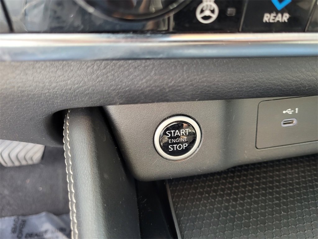 Used 2021 Nissan Rogue SL image 28