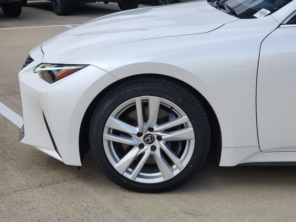 Used 2024 Lexus IS 300 w/ Comfort Package RWD image 8