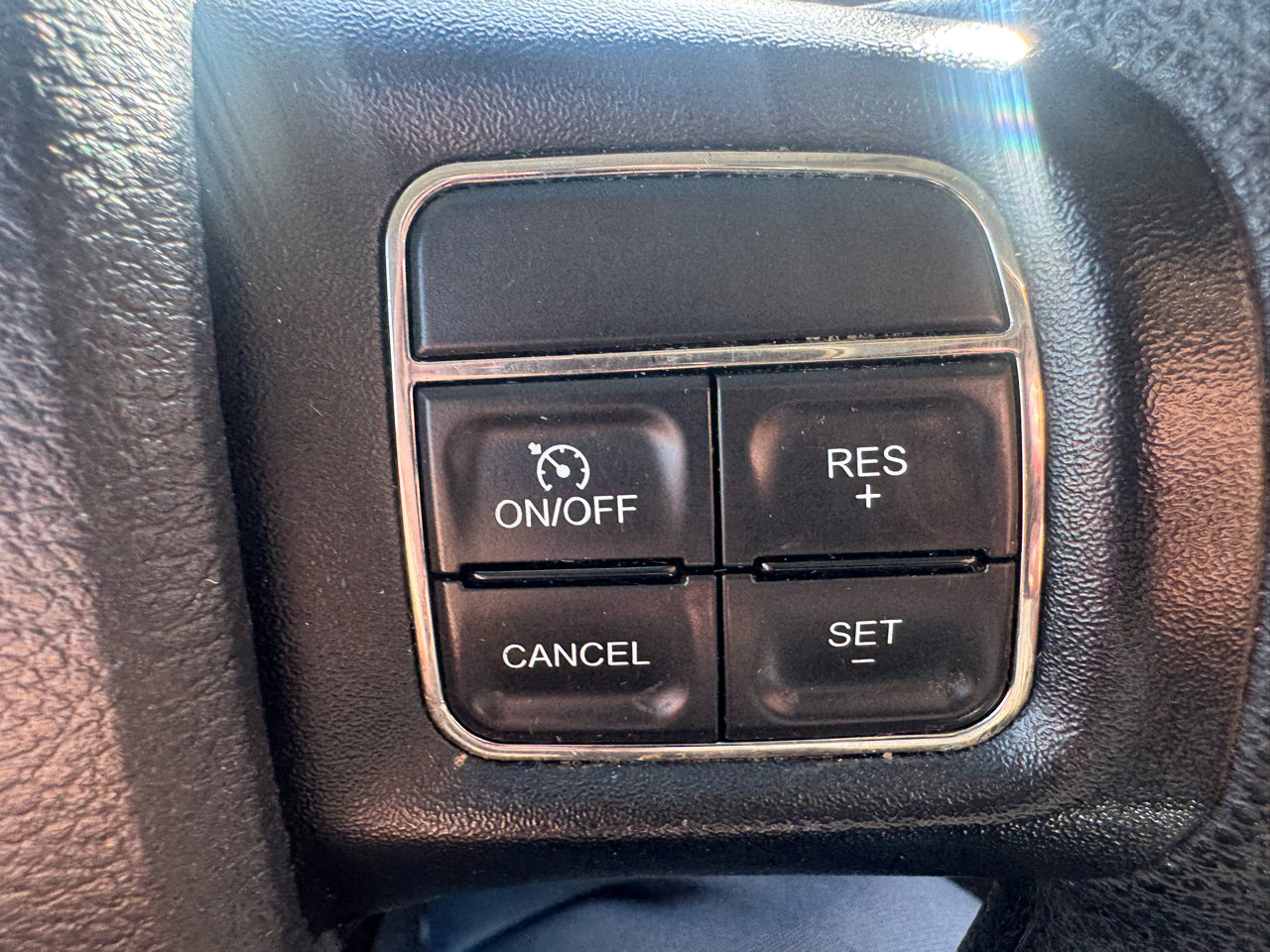 Used 2014 Dodge Grand Caravan SXT image 17