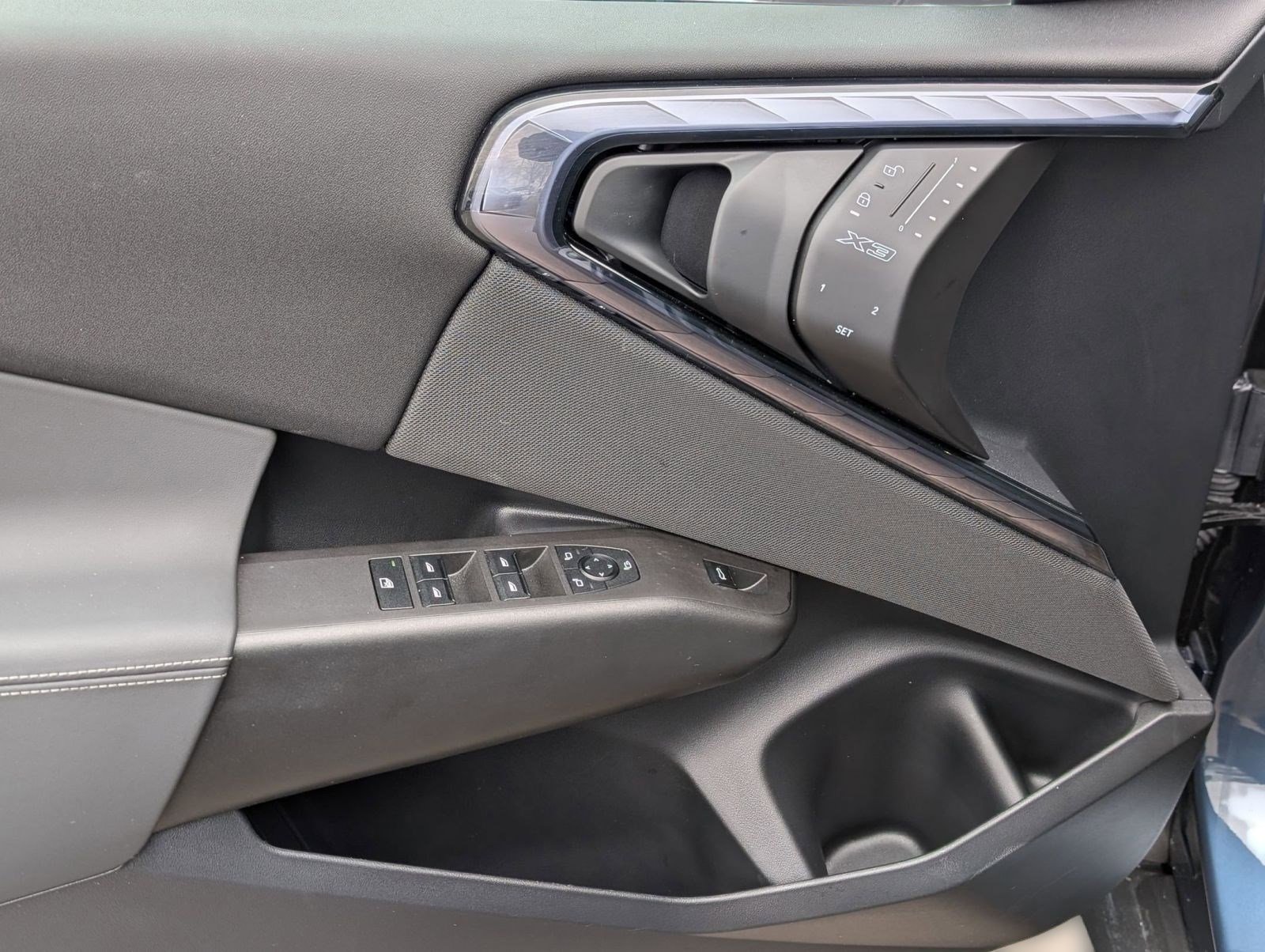 Certified 2025 BMW X3 xDrive30i w/ Premium Package image 14