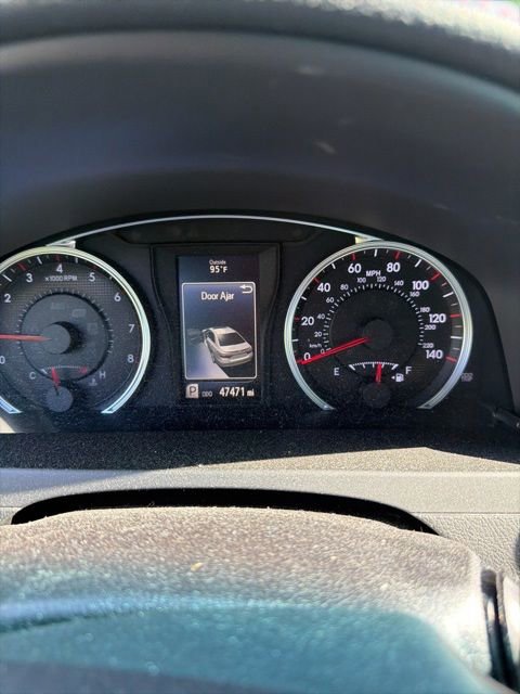 Used 2016 Toyota Camry SE FWD image 7