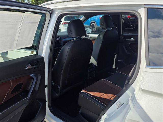 Used 2023 Volkswagen Tiguan SEL R-Line AWD/4WD image 15