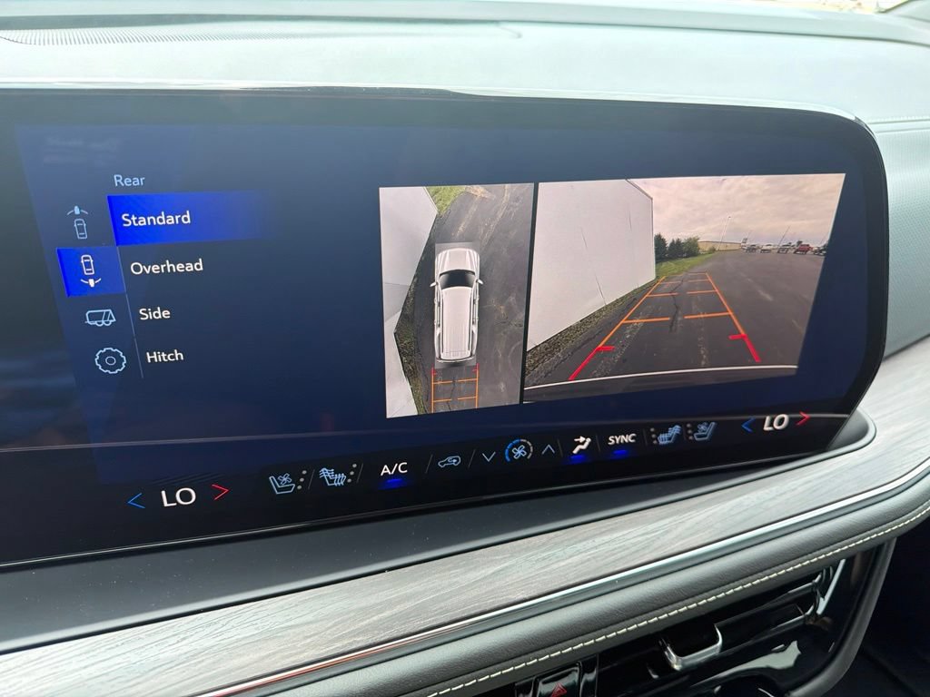 New 2026 Chevrolet Suburban Premier AWD/4WD image 24