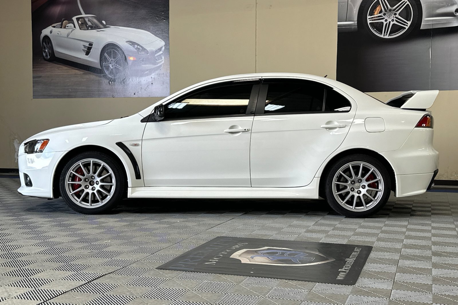 Used 2010 Mitsubishi Lancer Evolution GSR image 7