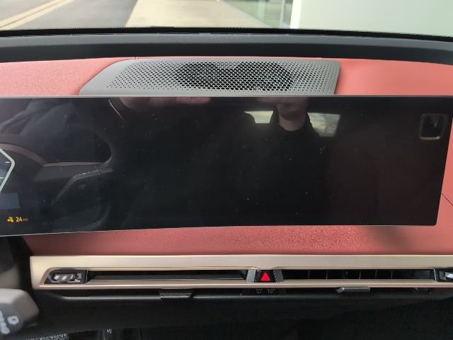 New 2026 BMW iX xDrive45 image 19