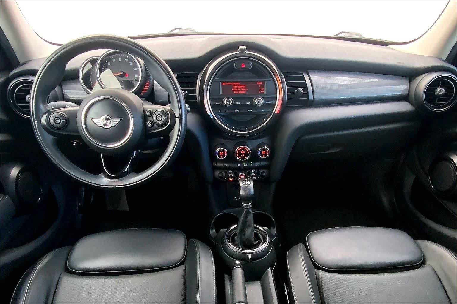 Used 2015 MINI Cooper 4-Door Hardtop FWD image 10