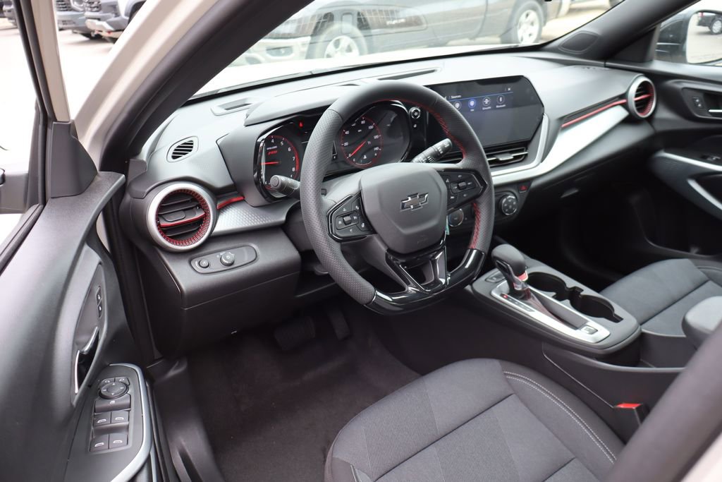 New 2026 Chevrolet Trax RS image 10