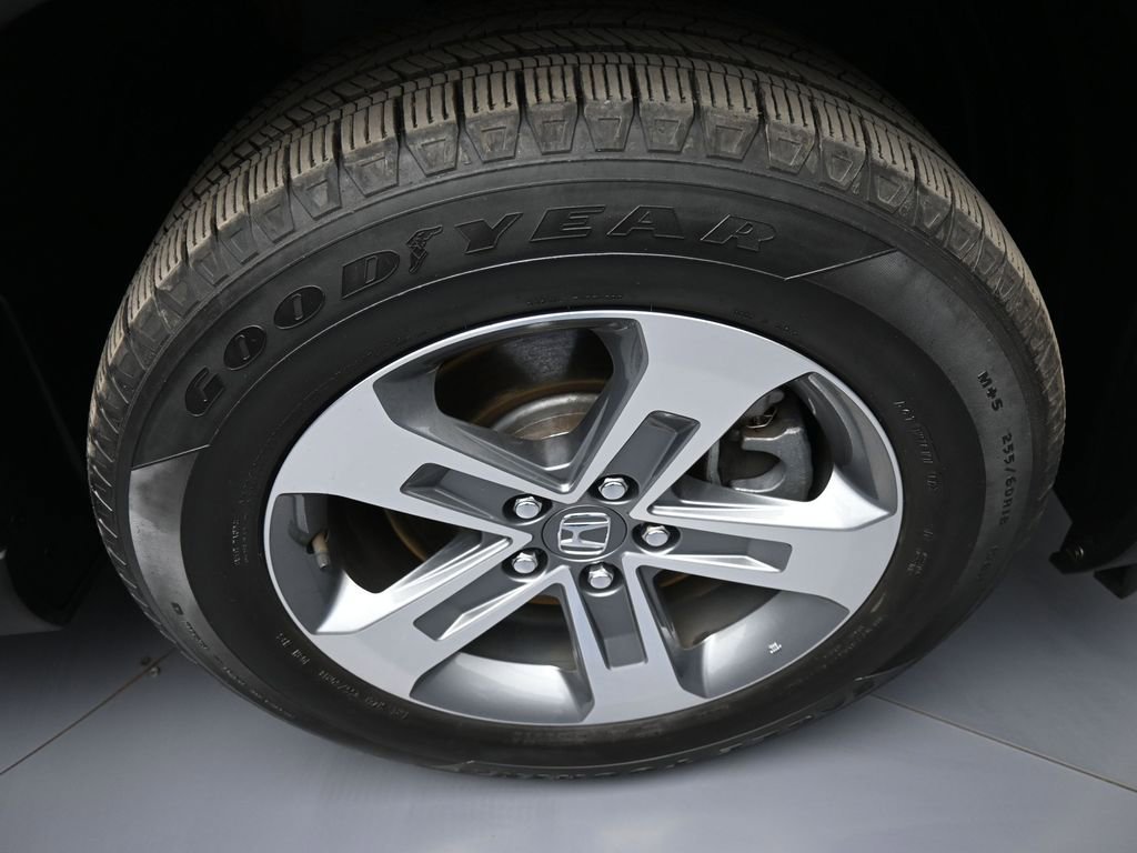 Used 2023 Honda Pilot EX-L image 13