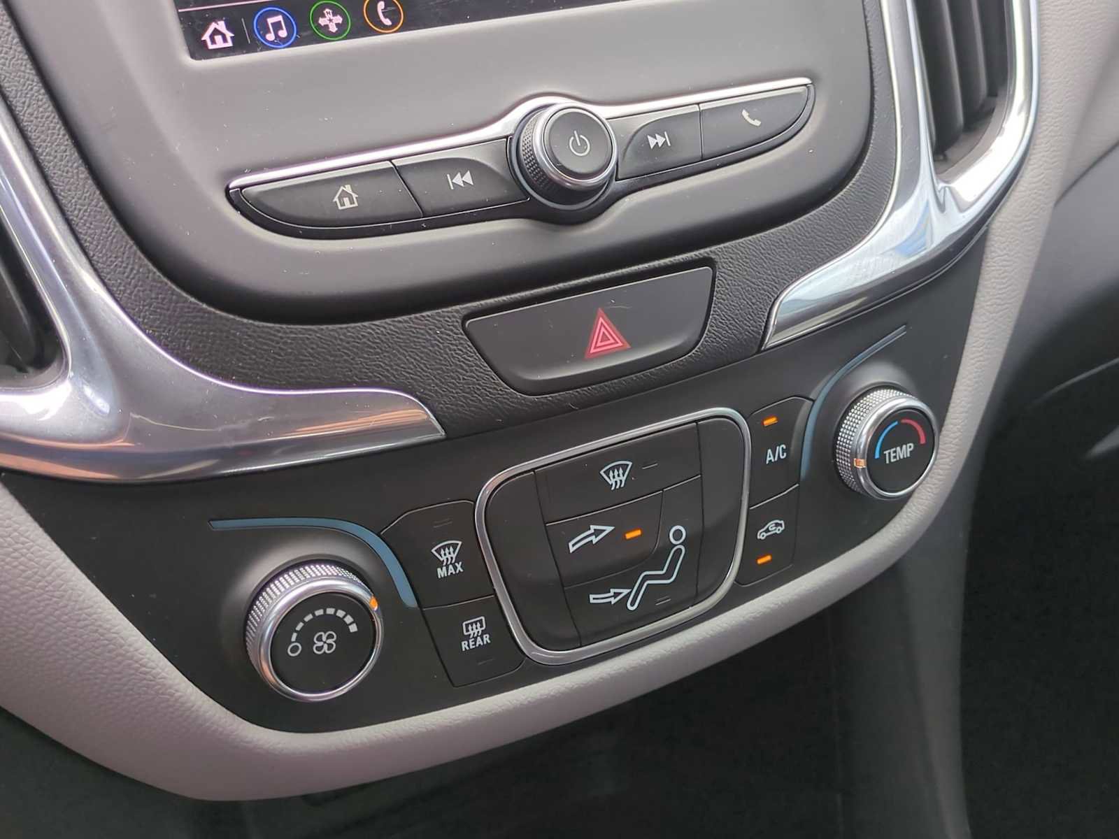 Used 2020 Chevrolet Equinox LS w/ LS Convenience Package FWD image 17
