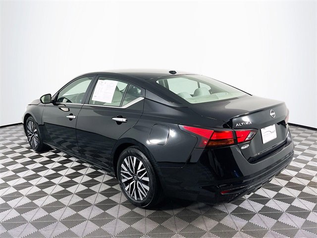 Used 2025 Nissan Altima 2.5 SV image 6