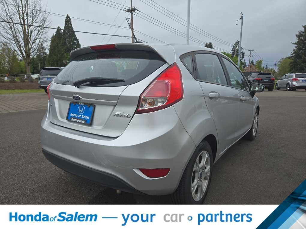 Used 2015 Ford Fiesta SE FWD image 4