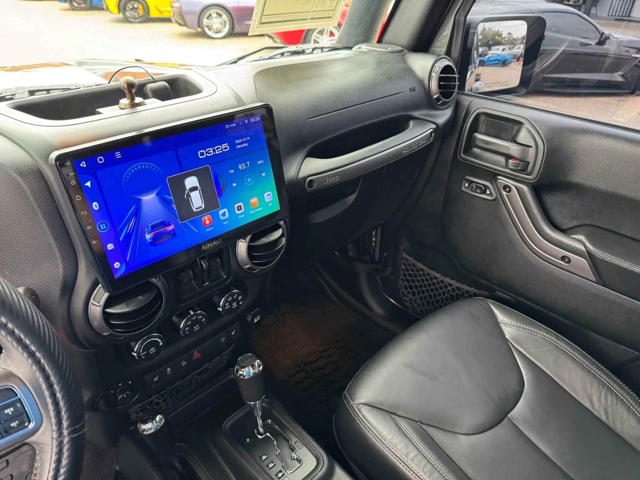 Used 2018 Jeep Wrangler Unlimited Sahara AWD/4WD image 42