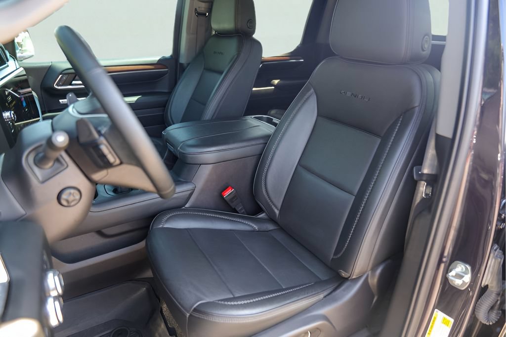 Used 2024 GMC Sierra 1500 Denali w/ Technology Package RWD image 10