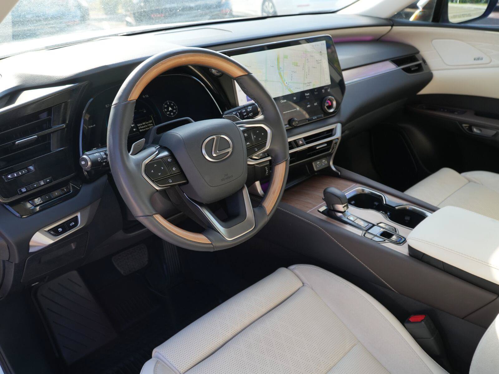 Used 2025 Lexus RX 350 w/ Convenience Package AWD/4WD image 7