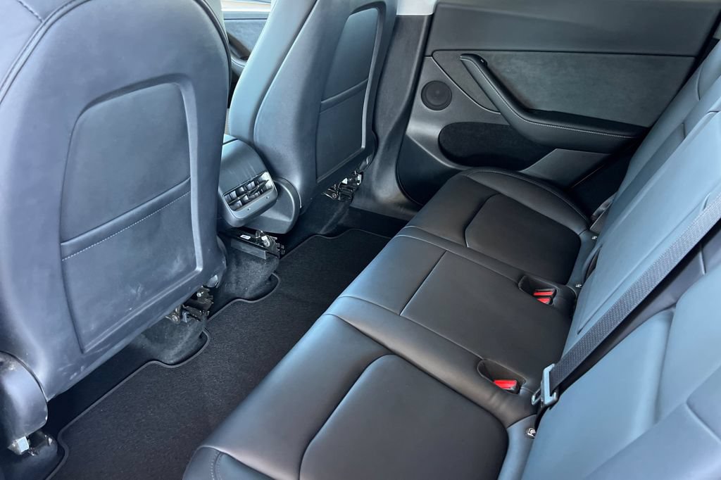 Used 2023 Tesla Model Y Performance AWD/4WD image 6