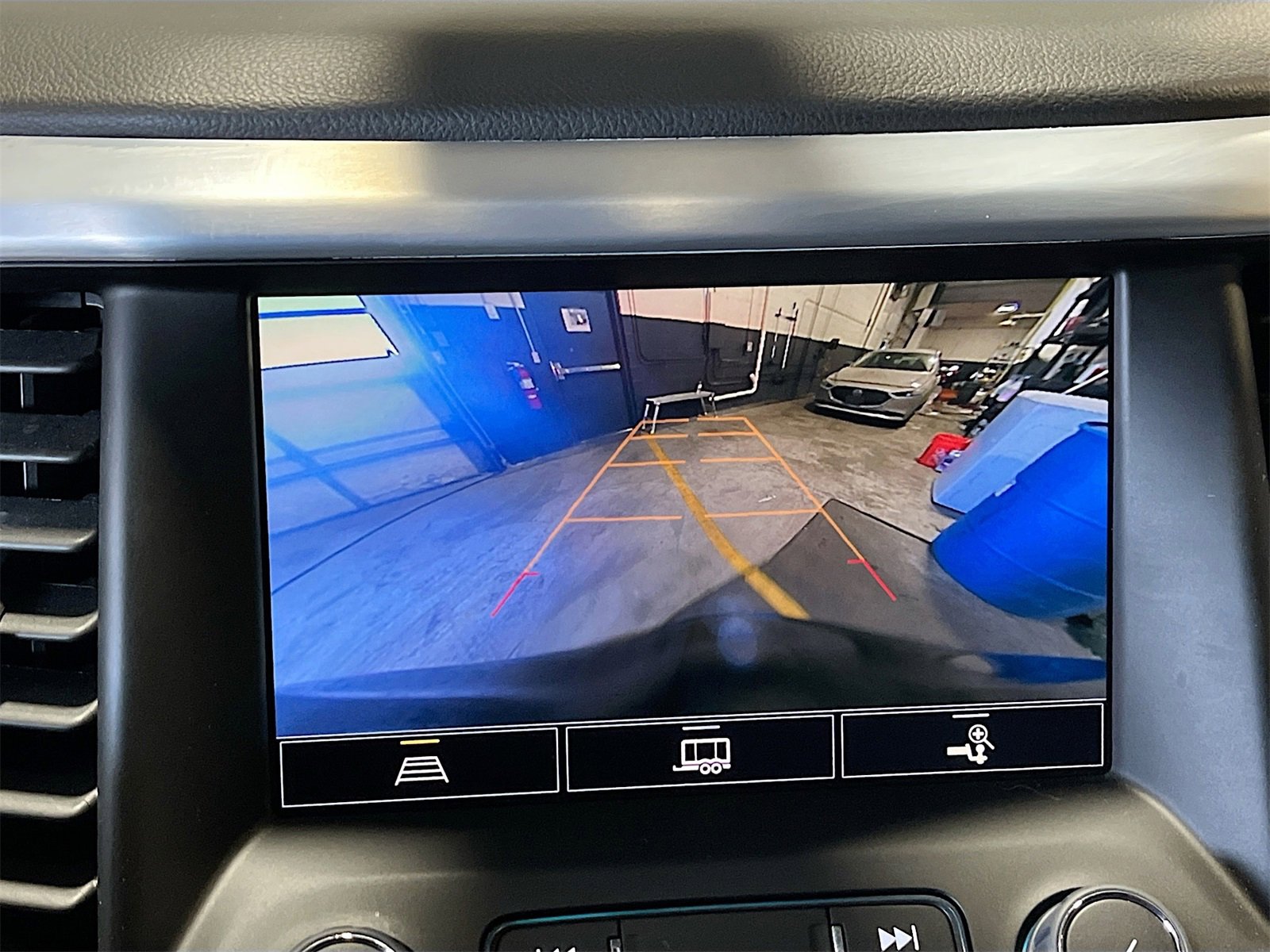 Used 2023 GMC Acadia SLT w/ Preferred Package image 14