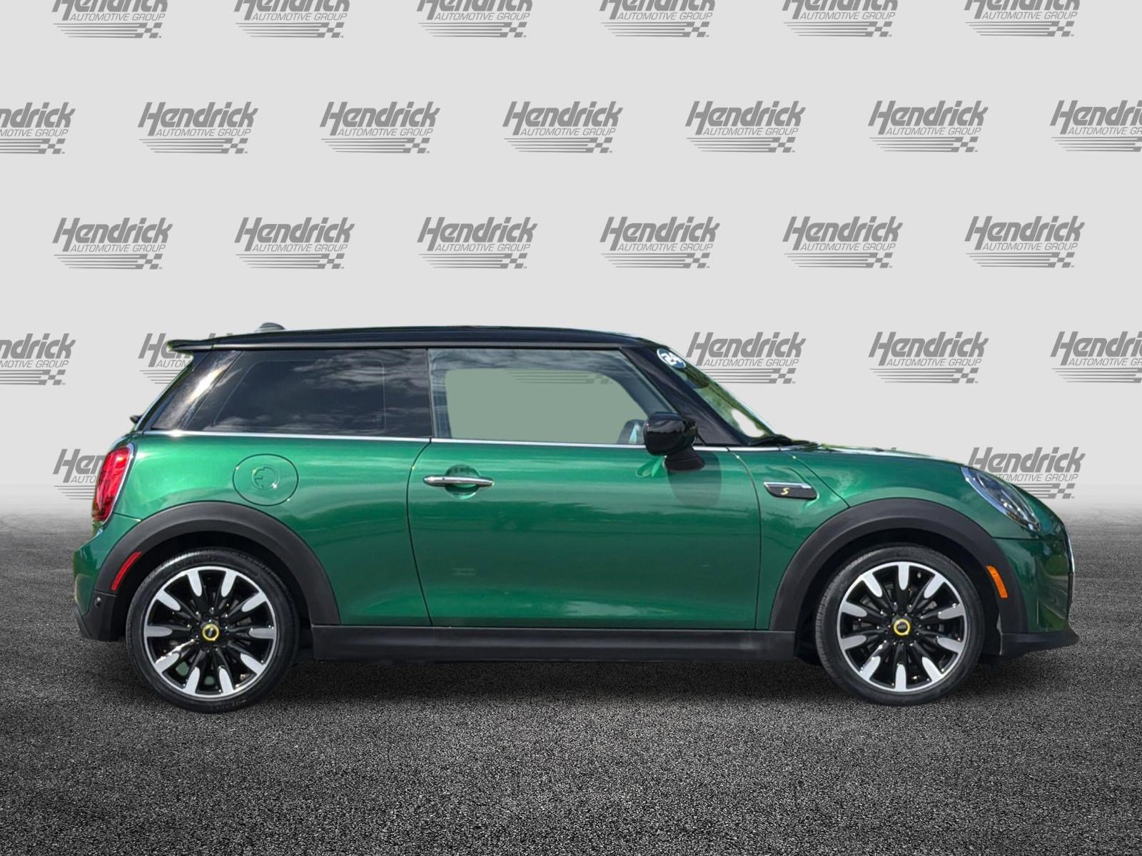 Used 2024 MINI Cooper SE image 3
