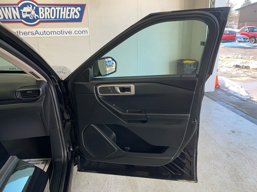 Used 2023 Ford Explorer 4WD image 32