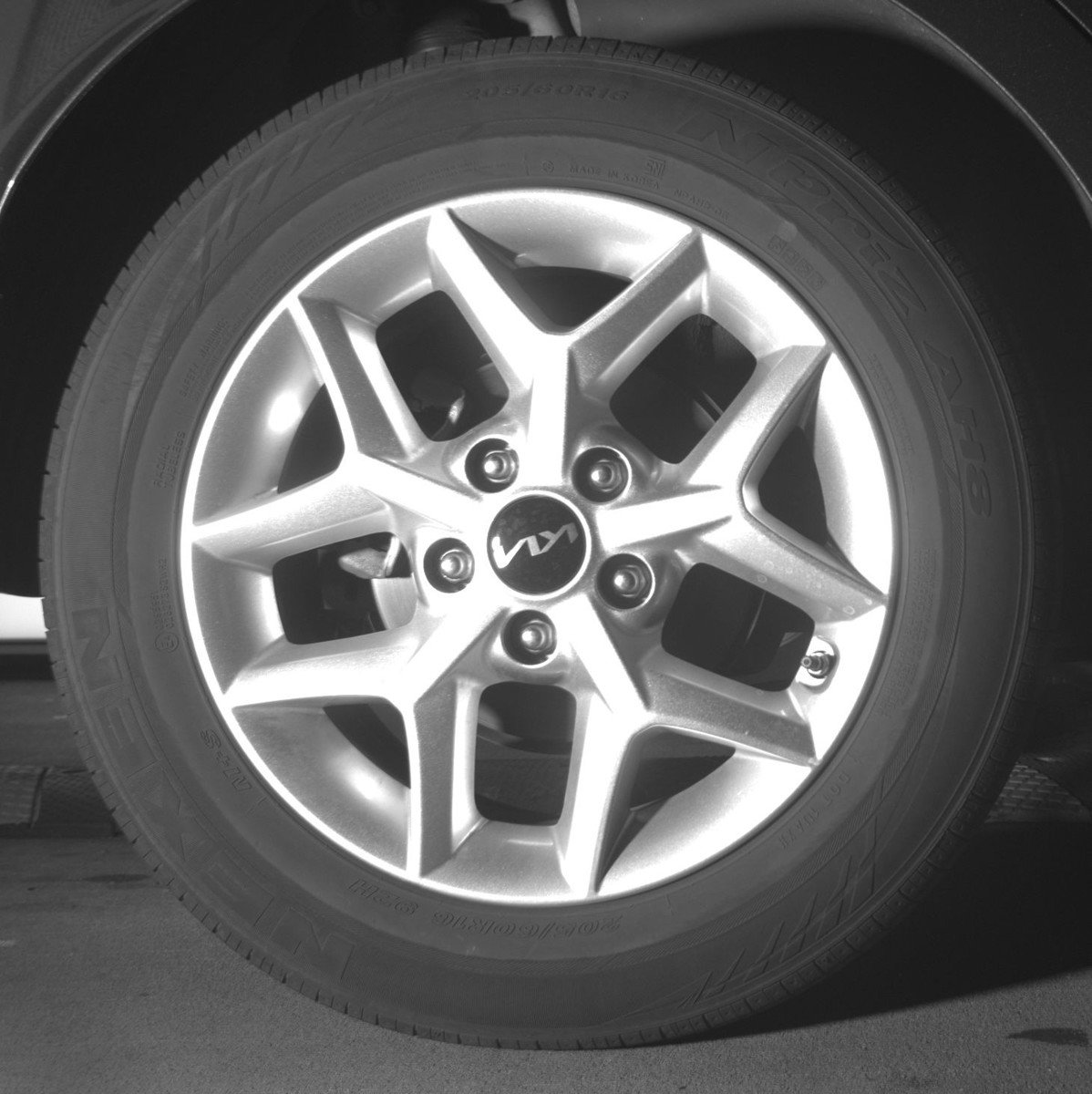Used 2025 Kia Soul LX w/ LX Technology Package FWD image 15