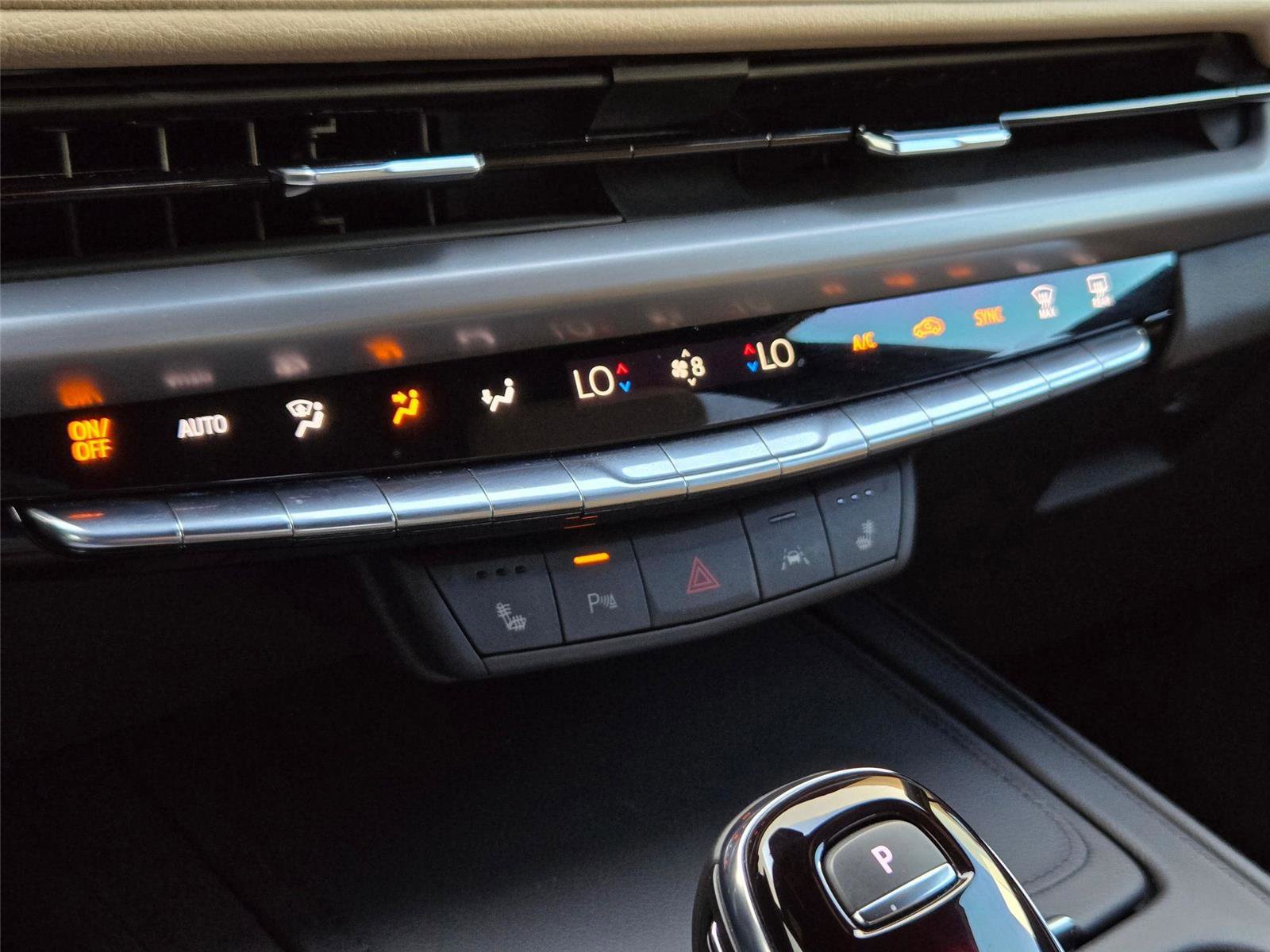 Used 2024 Cadillac XT4 Premium Luxury w/ Cold Weather Package FWD image 19