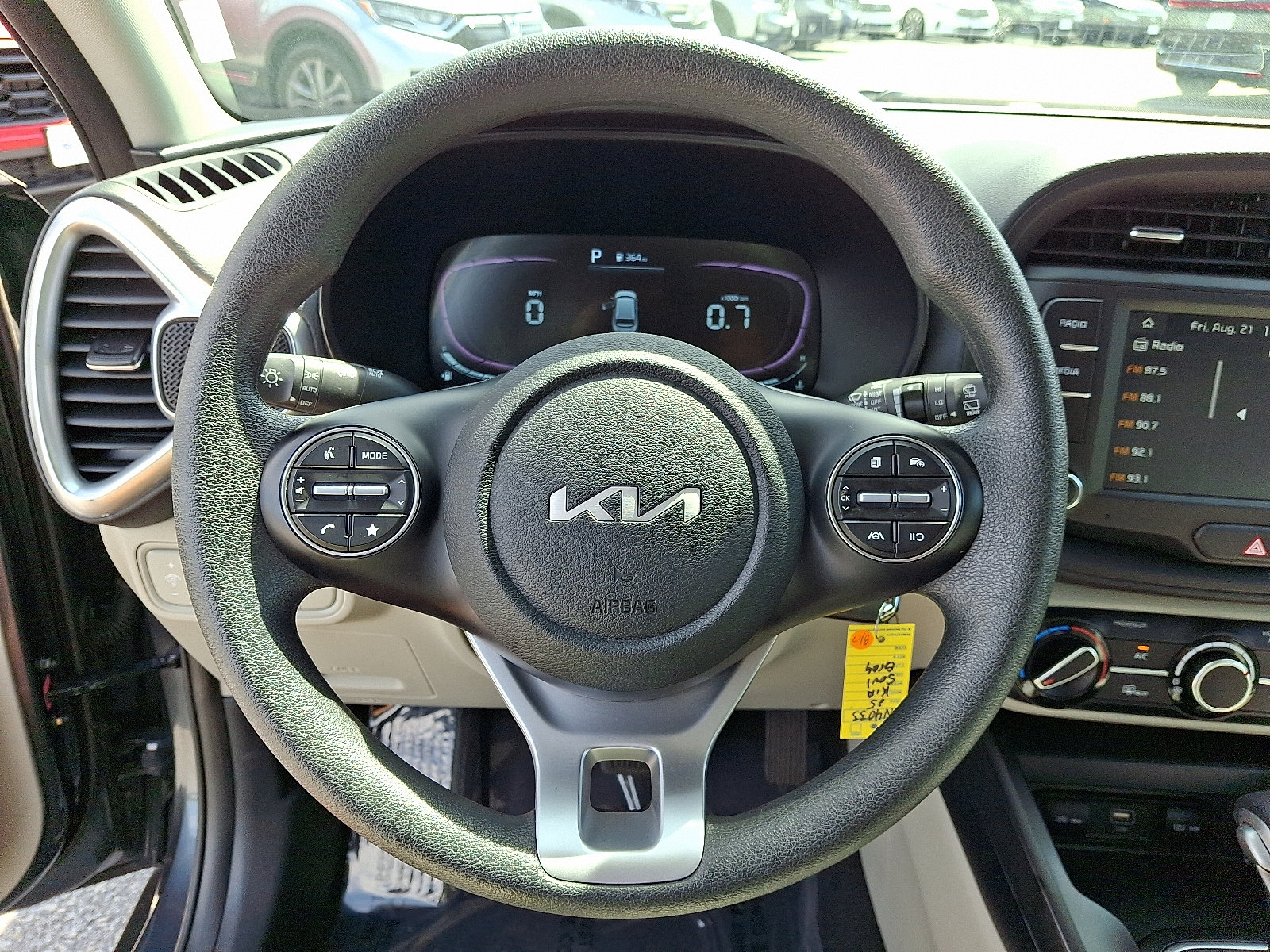 Certified 2025 Kia Soul LX w/ LX Technology Package FWD image 18
