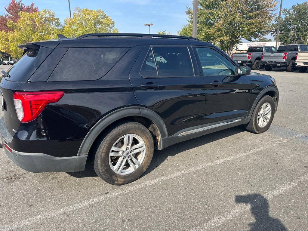 Used 2021 Ford Explorer XLT w/ Class III Trailer Tow Package AWD/4WD image 9