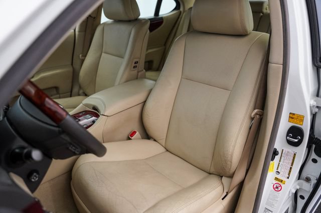 Used 2011 Lexus LS 460 AWD w/ Comfort Pkg image 19