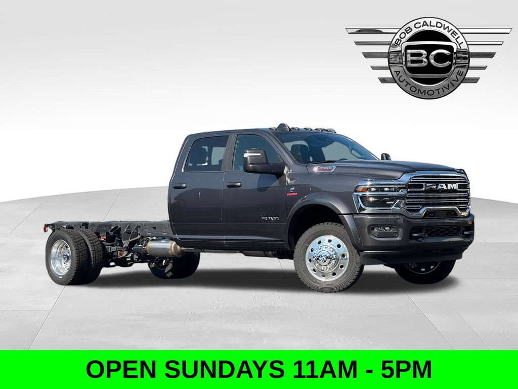 New 2026 RAM 4500 4x4 Crew Cab DRW w/ Laramie Trim Package