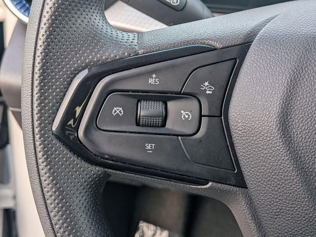 Used 2025 Chevrolet Trax LT image 19