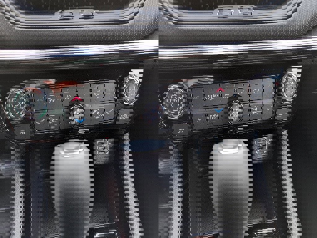 New 2026 Jeep Compass Limited w/ Sun, Sound & Navigation Group image 15