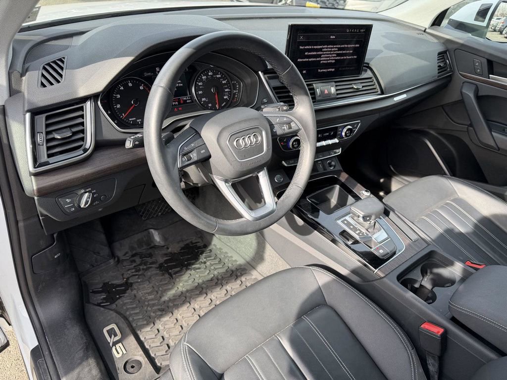 Used 2023 Audi Q5 2.0T Premium w/ Convenience Package AWD/4WD image 16