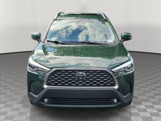 Used 2023 Toyota Corolla Cross XLE w/ Convenience Package FWD video 2