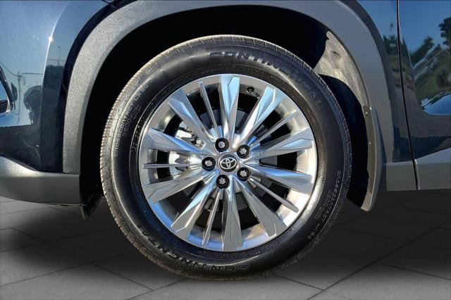 Certified 2026 Toyota Grand Highlander AWD image 11