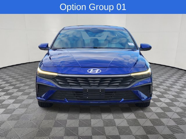 Used 2024 Hyundai Elantra Blue FWD image 2