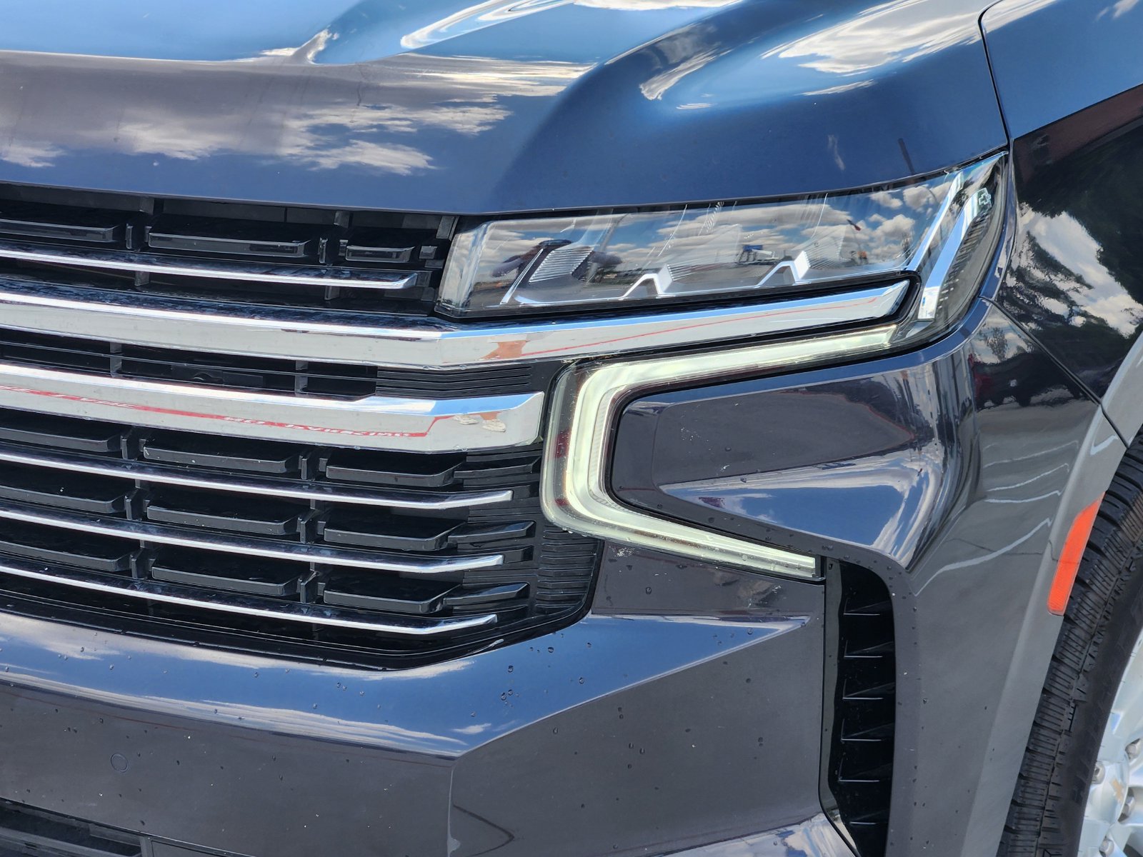 Used 2024 Chevrolet Suburban LT AWD/4WD image 9